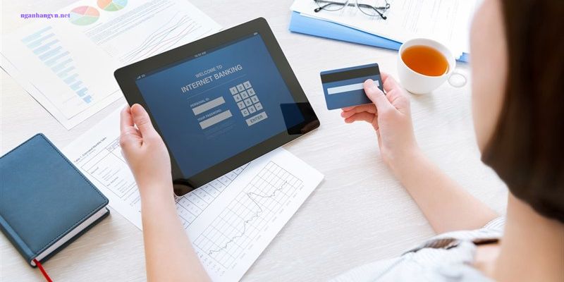 Hướng dẫn 2 cách làm thẻ ngân hàng online đơn giản 